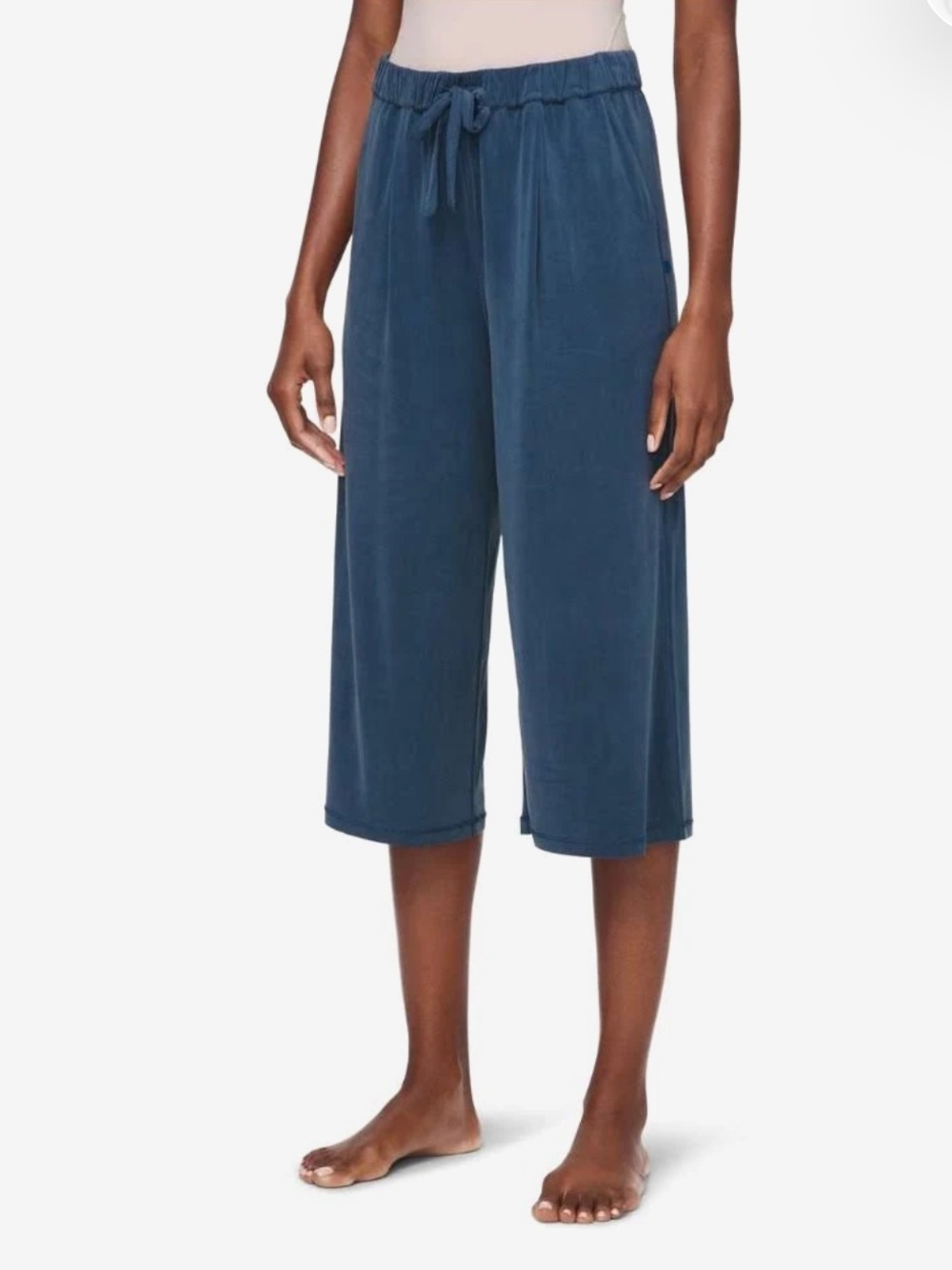 Lululemon Flow in Elegance Code Blue Crop Pants 4 Flowy Lightweight Buttery Soft